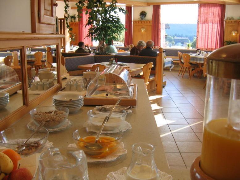 Hotel Pension Sonnenuhr توبليتز المظهر الخارجي الصورة